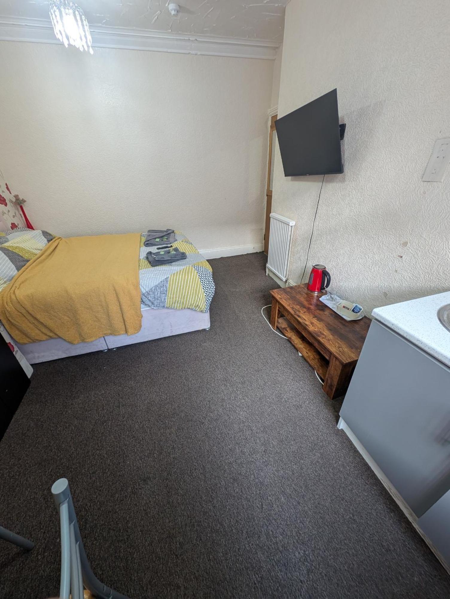 New Kirkstead Guest House Dog Friendly Everyone Welcome - Blackpool — Photos 3